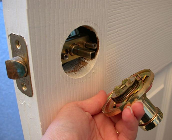 how to replace old knobs before you list your home for sale
